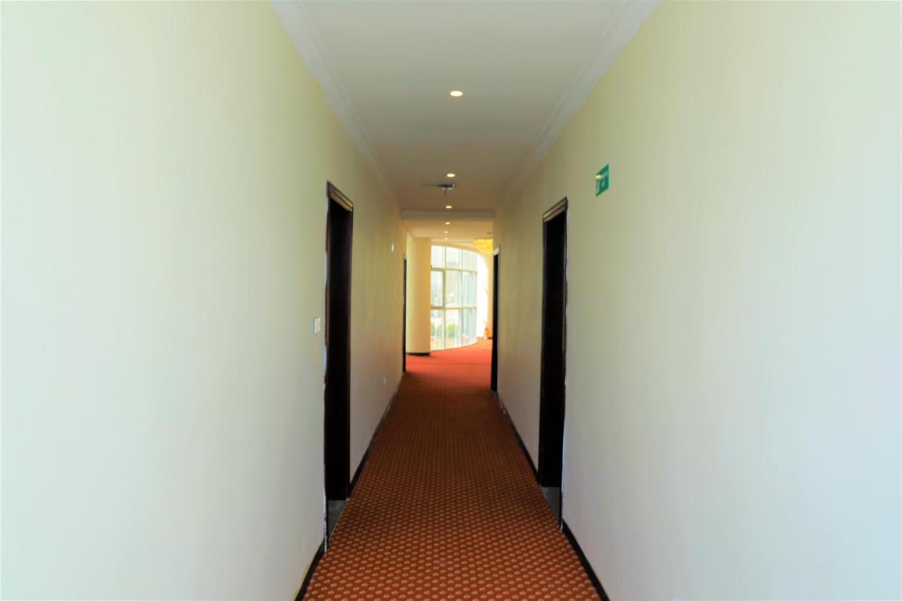 Tewodros Belay International Hotel Lege T'afo Kültér fotó