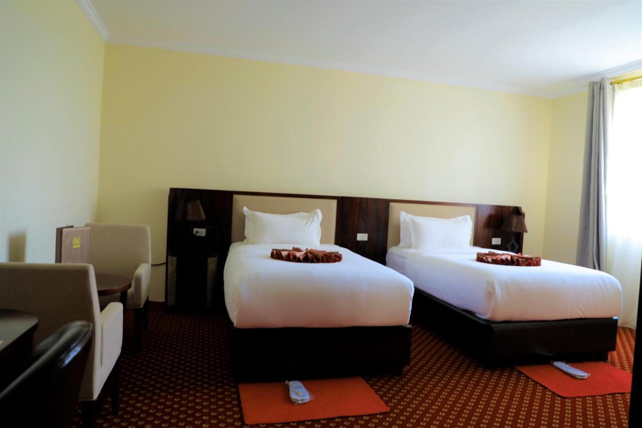 Tewodros Belay International Hotel Lege T'afo Kültér fotó